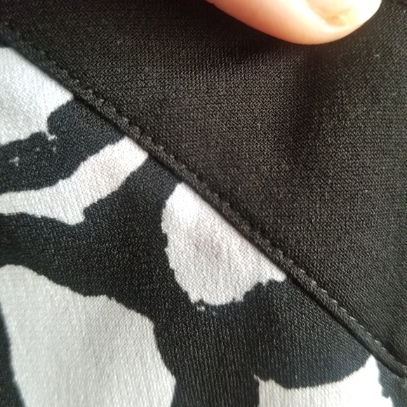 Avenue black and white tunic size 26/28 - Picture 8 of 8